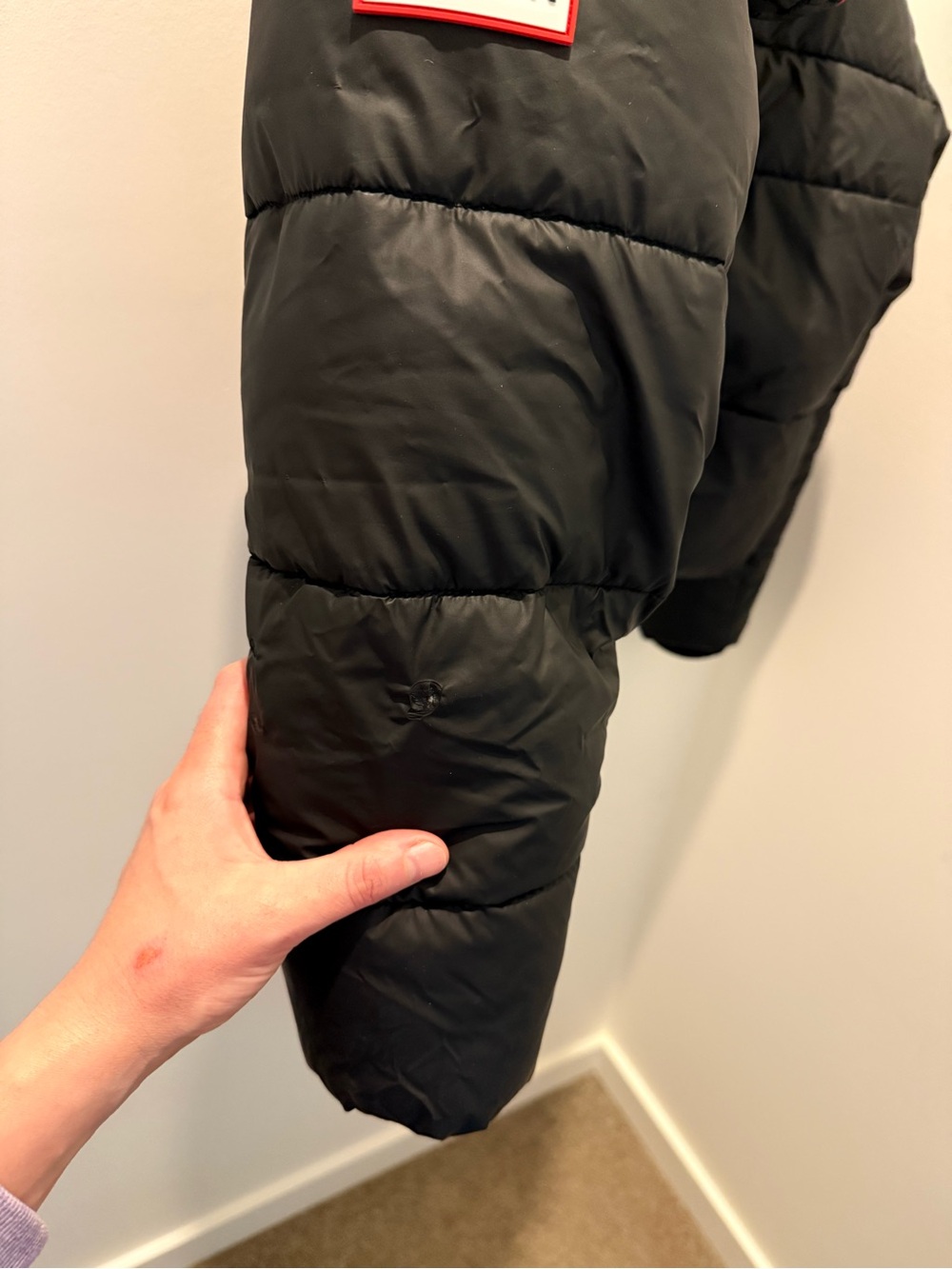 Hunter Interpreted Short (Waist Length) Quilted Hooded Puffer - Size S / M - Picture 6 of 8